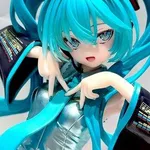 【驚愕】初音ミクさんのゲーセンフィギュア、クオリティが限界突破ｗｗｗｗｗｗｗｗｗｗ