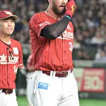 【楽天】 マッカスカーの退場を秋村審判員が説明「ベンチに戻った後にまた同じことをしていたので」ハーフスイング判定で侮辱行為