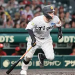 佐藤輝、来季も阪神残留か 今オフのメジャー挑戦に「ロックアウト」の暗雲