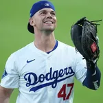 ドジャース トレード期限最終日に懸案の捕手を補強!ロートベットが異例の1年で3度目の加入