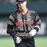 巨人キャベッジ、『得点圏打率が低い』という理由で無期限2軍。橋上代行「配球を勉強しないと」