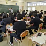 【衝撃】高校教師さん、生徒の髪をガッツリ引っ張るｗｗｗｗｗｗｗｗｗｗ