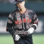巨人キャベッジ、『得点圏打率が低い』という理由で無期限2軍。橋上代行「配球を勉強しないと」
