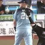 【ロッテ対西武15回戦】ロッテ・小川龍成、西武・平良から今季第1号2ランホームラン！リードを3点に広げる！！！！！！！！！！