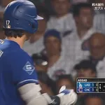 大谷翔平、第三打席で8試合連続安打となるレフト前ヒット!!!!!!!!!!