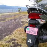 【悲報】ピンクナンバーの原付乗ってる奴、キモくね?wwwwwwwwww