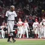 ライマルマルティネス(4年50億) 38試合 1.75 3勝 3敗 29S
