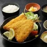 【悲報】バカ「アジフライうめー」ワイ「ほーい（ケチャップ取り上げる）」ｗｗｗｗｗｗｗｗｗｗ
