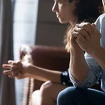 【悲報】彼女できたんやが隠してること多すぎてしんどい・・・・・・・・・