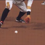 【悲報】大谷翔平さん、村上のエラーをイジりまくるほどの人間性だった…
