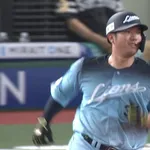 西武・柘植世那、母校勝利を祝う4年ぶりのホームラン！