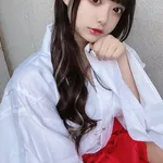 【画像】こんな巫女さんにたくさん出してと言われたら！？