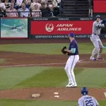 大谷翔平、6回1アウト満塁の勝ち越しのチャンスで併殺打…