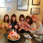 【画像あり】このセクシー女優の集合写真で4人以上わかる奴wwwwwwww
