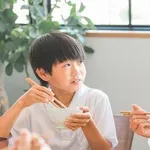 【悲報】他人をよく否定する性格の人は、親ガチャ失敗率が高いんだって・・・・・・・・・