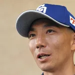  中日コーチ・嶋基宏さんが車で事故　自転車と接触か
