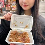 【画像】たこ焼きJC、自慢の太ももを見せびらかすwwwwww