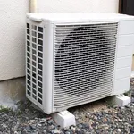 【悲報】エアコンの室外機から出る水ってなんかに使えないか？ｗｗｗｗｗｗｗｗｗｗ