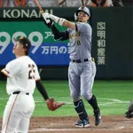 阪神・佐藤輝 衝撃の看板直撃弾 推定飛距離146メートル 野球少年からの“ラブレター”に応えた