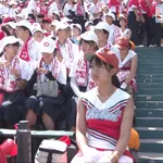 【速報】甲子園、健康的な生足が映り込んでしまうwwwwwwww