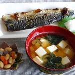 【悲報】昔の日本人さん「食事?米だけで十分。おかずなんて要らない」←こいつらwwwwwwwwww