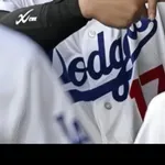 【悲報】大谷翔平さん、イケメンと呼ぶにはそろそろ無理があるほど顔がパンパンになってしまう…