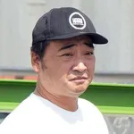 【悲報】懲役7年求刑の元ジャンポケ斉藤慎二さん、お盆もバウムクーヘン販売を強行・・・・・・・・・