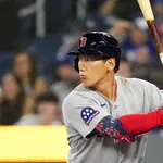 【MLB】レ軍・吉田正尚、二塁打での走塁で左太もも裏負傷か 途中交代