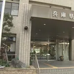 56歳男性、警察に159回電話かけて逮捕。「155キロ投げれる」「わしは金持ち」「粒あんが気に食わない」
