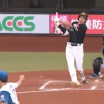 柳田悠岐 .294 12本 47打点　8月打率.460