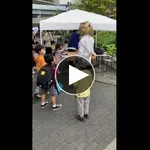 【動画あり】JKさん、手作りコスプレを披露し小学生も大興奮