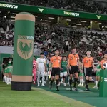 【朗報】Jリーグが第2節に最多入場者を更新!開幕節を上回り45万1500人が来場!