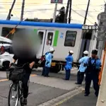 JAFの職員、運転中に後続車を踏切線路内に閉じ込めて衝突させて逮捕