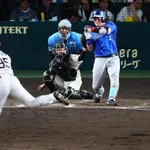 【悲報】阪神タイガースさん、牧秀悟さんに2日連続死球
