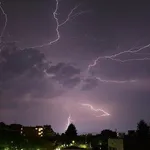 【驚愕】雷に打たれたハゲさん、自力で歩いて助けを求めるも火傷ゼロ【動画あり】ｗｗｗｗｗｗｗｗｗｗ