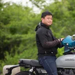 【悲報】バイク屋さん「若者がバイクに乗ってくれない…なんで乗らないの?」・・・・・・・・・