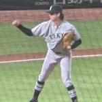 田中瑛斗 2025 62試合 防御率2.13 36H　2026 55試合 防御率1.70 37H←こいつが現ドラで捨てられてた理由