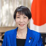 【悲報】英紙「日本の首相はゴキブリが好きかもしれないが、彼女自身も害虫とみなされ始めている」